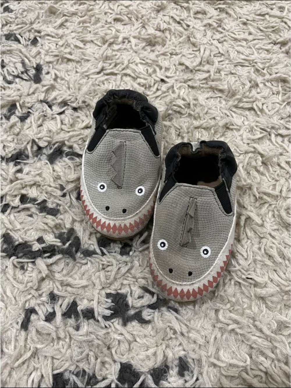 robeez baby shoes 6-12 months